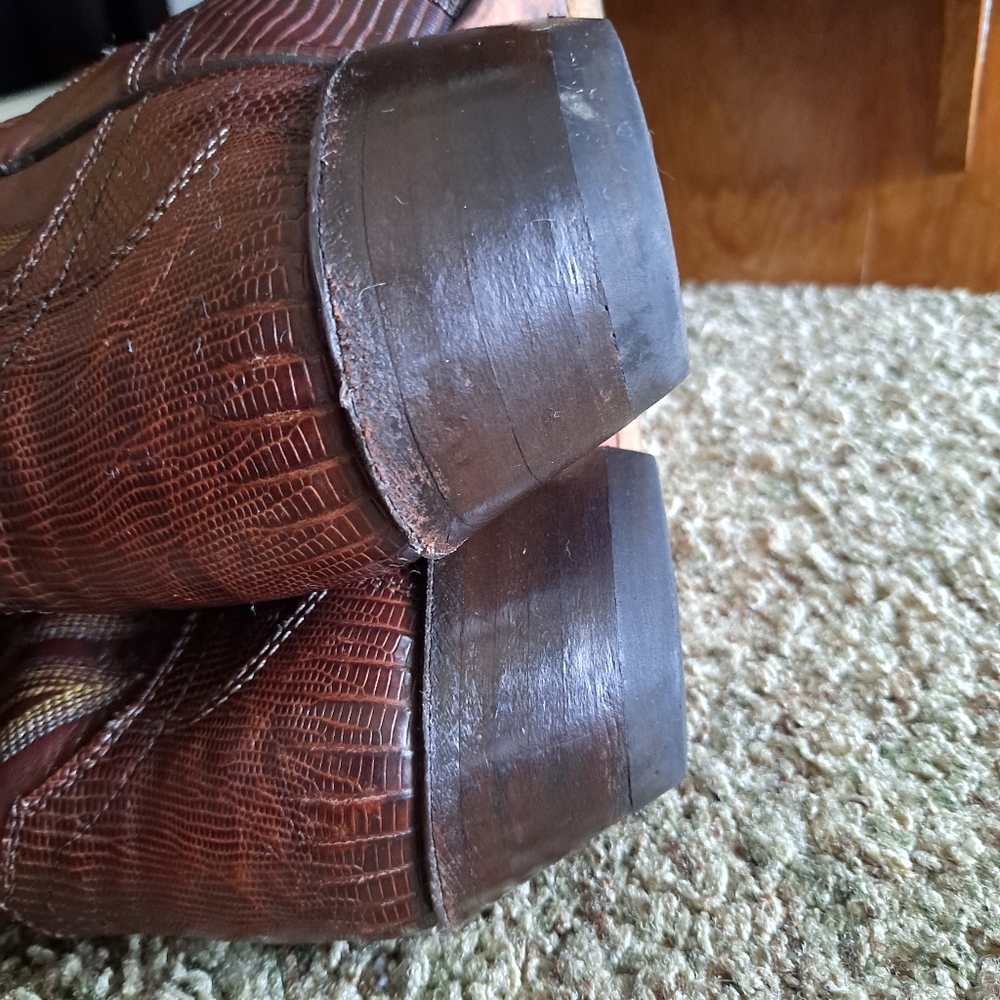 Justin Boots brown heeled cowboy boots - Picture 12 of 12